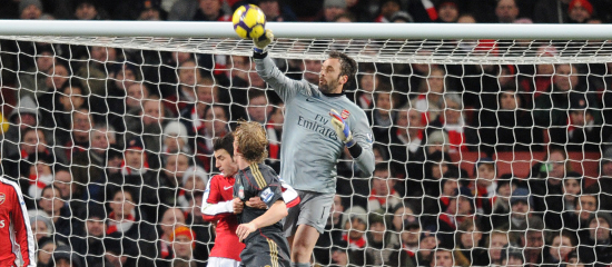 almunia_liverpool_2010.jpg