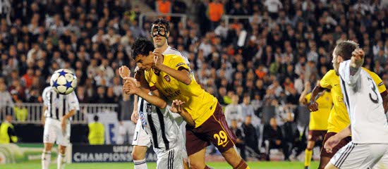 chamakh_header_partizan_away.jpg